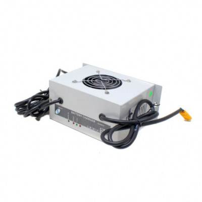 Battery Charger 6S Li-Ion 25.2V 10A with XT60 Connector Battery Charger 6S Li-Ion 25.2V 10A with XT60 Connector