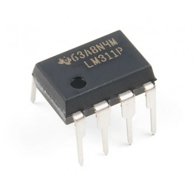 LM311 Voltage Comparator IC DIP-8 Package